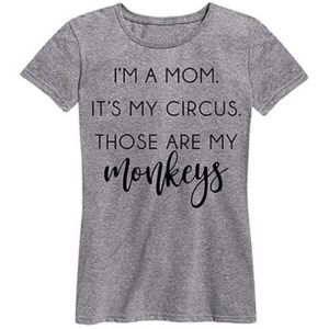 FINAL💵Boutique💕Im a Mom It's My Circus relaxed tee M